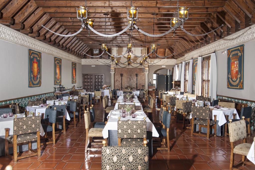 Parador De Alcañiz Exteriör bild
