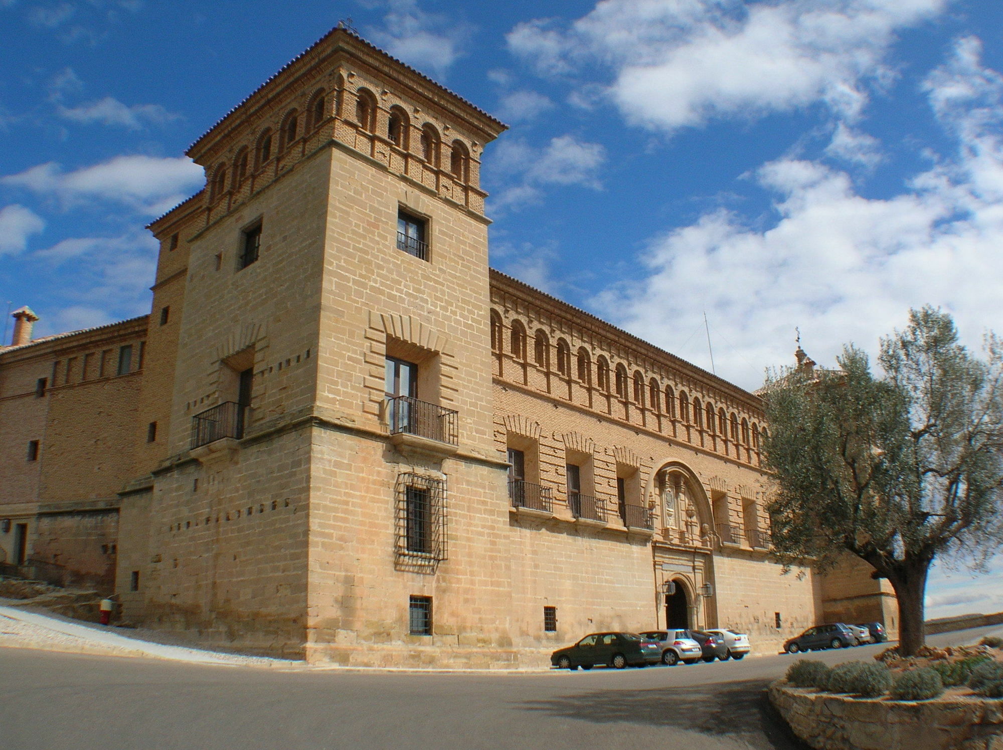 Parador De Alcañiz Exteriör bild
